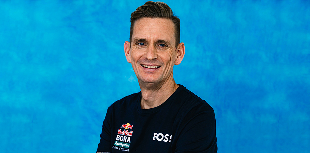 John Wakefield è il responsabile della preparazione nella Red Bull-Bora e in quanto biomeccanico è referente per le crono