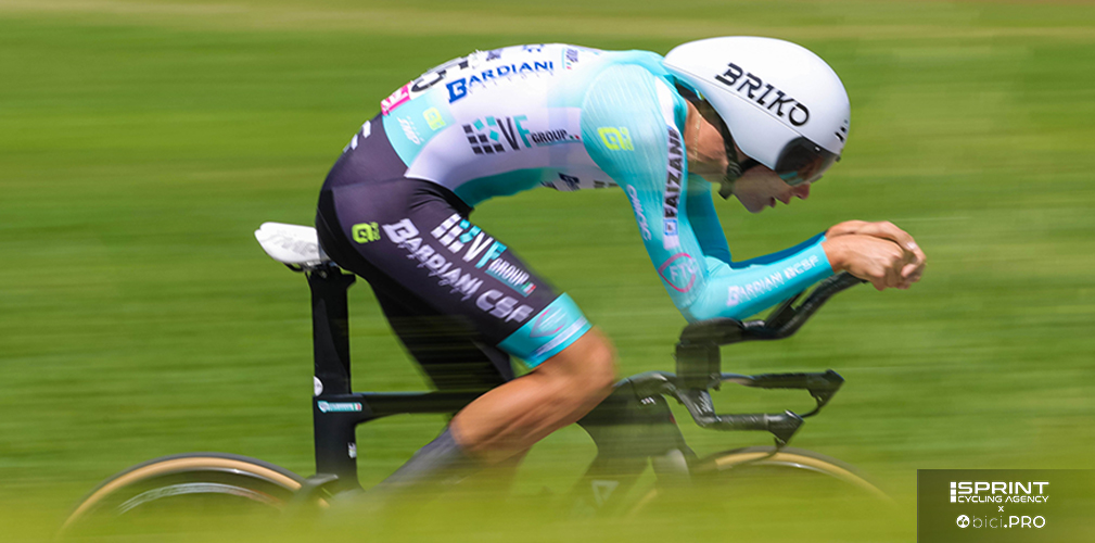 Crono di Desenzano al Giro del 2024: è evidente la posizione allungata