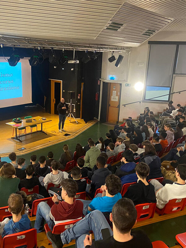 Angelo Furlan, lezione di ciclismo nelle scuole 2026