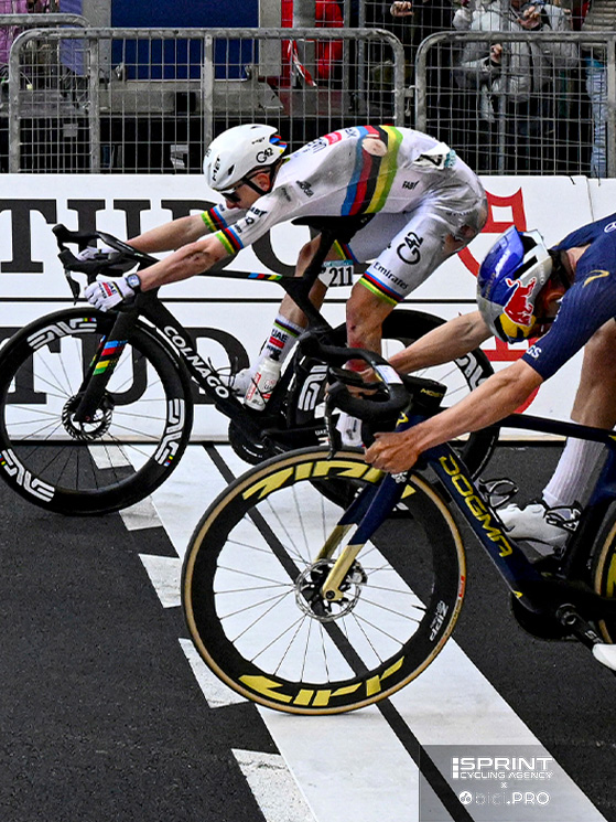 La volata dopo 290 chilometri era una grande icognita per Pogacar e Pidcock: il campione del mondo ha stroncato il britannico