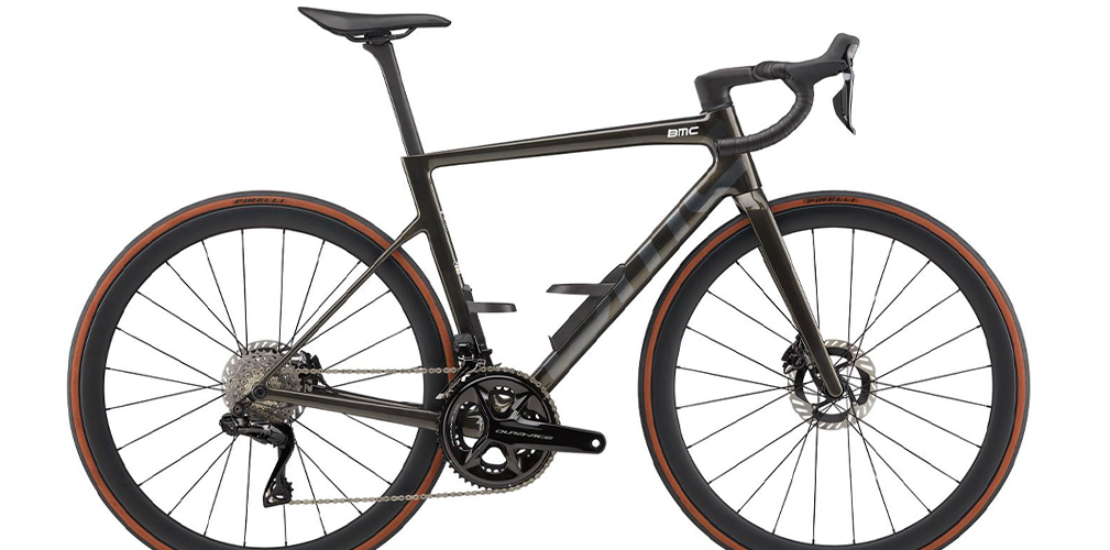 BMC amplia la famiglia della sua bici più rappresentativa, la Teammachine SLR