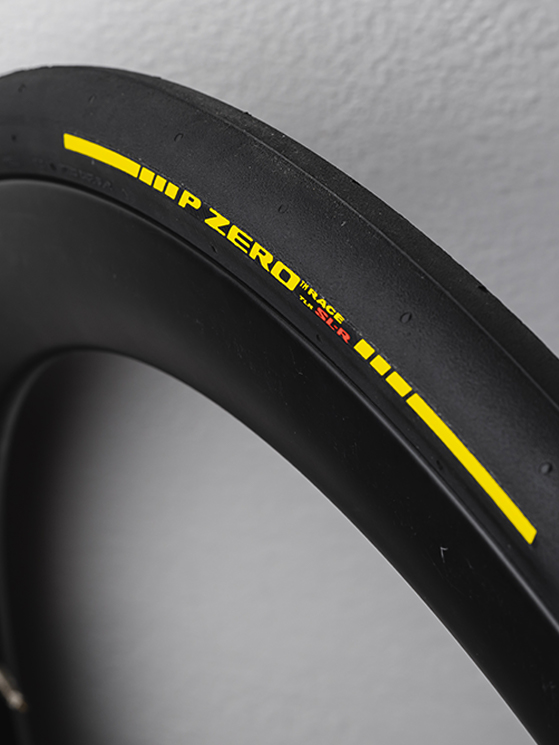 Pirelli P Zero Race SL-R, il nuovo tubeless aero completamente slick