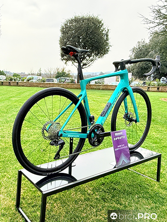 Nuova Bianchi Infinito, bici allround e gravel ready