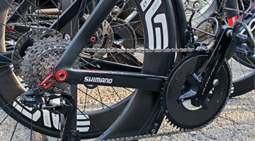 Tifo da stadio, monocorona e molto altro alla Milano-Sanremo 2026