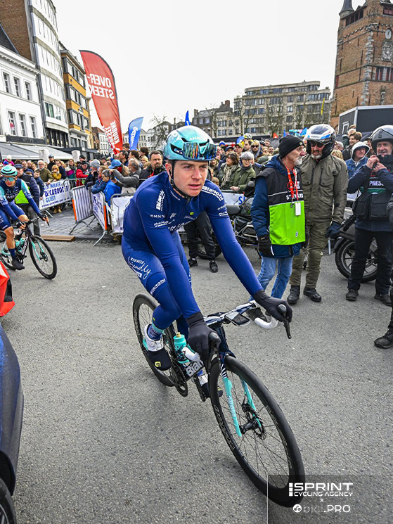 Al Fiandre Borgo è stato protagonista svettando sul primo passaggio sul Kwaremont