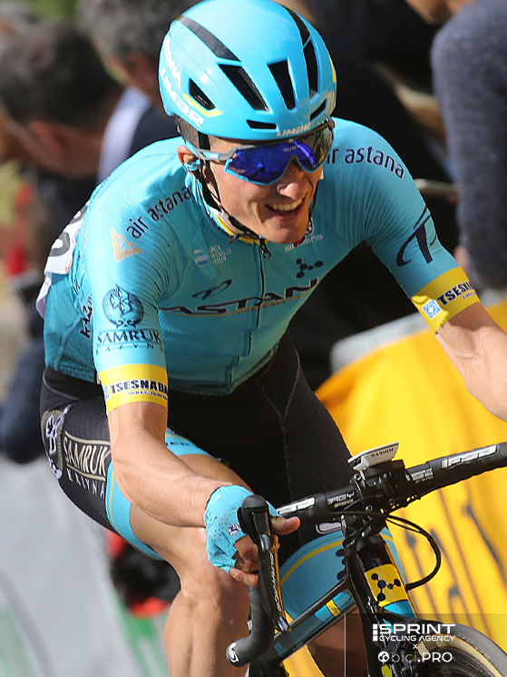 Al Giro due vittorie, entrambe nel 20189, a L'Aquila e Monte Avena, finendo 31° in classifica