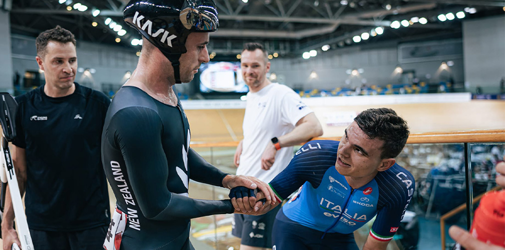 I complimenti del battuto Sexton a Fiorin. La vittoria azzurra è stata utile per il ranking per i mondiali