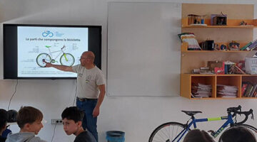 Maurizio Vezzosi, team manager e diesse della Gioca in Bici Oglio Po e organizzatore della 2 Giorni di Gussola