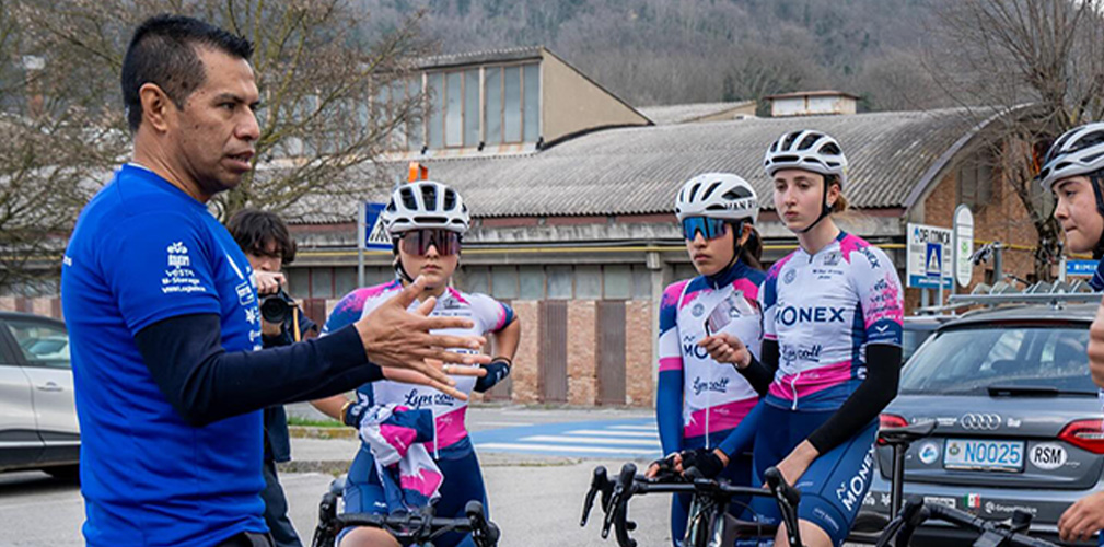 Per le gare europee di Nations Cup, Perez Cuapio funge da selezionatore nazionale come per il Piccolo Trofeo Binda (foto AR Procycling)