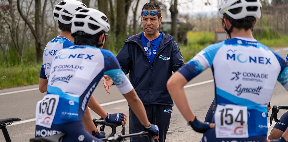 Dall'11 marzo Perez Cuapio è diventato il diesse delle donne juniores portando la sua esperienza (foto AR Procycling)