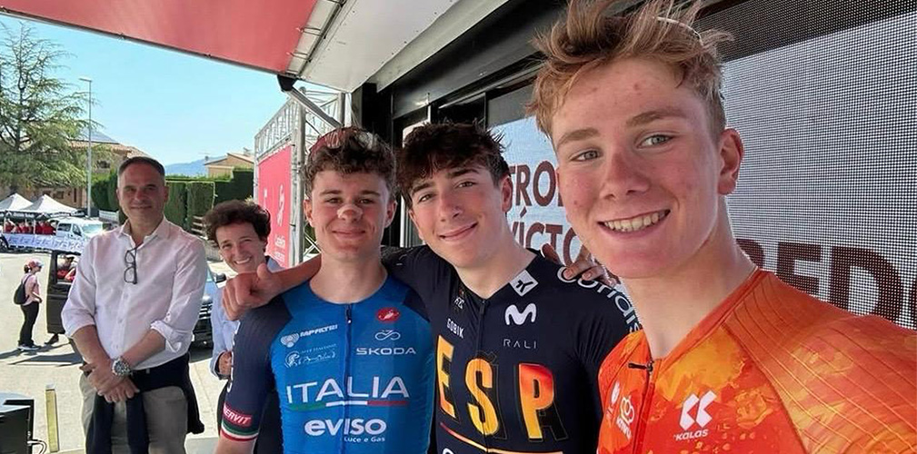 Da sinistra Viero, Martinez (ESP) e Goijert (NED), il podio del Trofeo Cabelo (foto organizzatori)