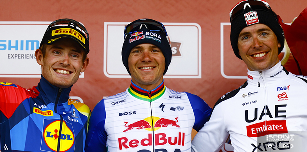 Sul podio dell'Amstel Gold Race, secondo dietro Evenepoel si è piazzato Skjelmose, mentre terzo è arrivato Cosnefroy