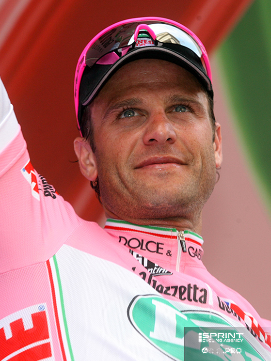L'11 maggio del 2009, Petacchi conquista la maglia rosa a Valdobbiadene: Ca' del Poggio è l'ultima asperità