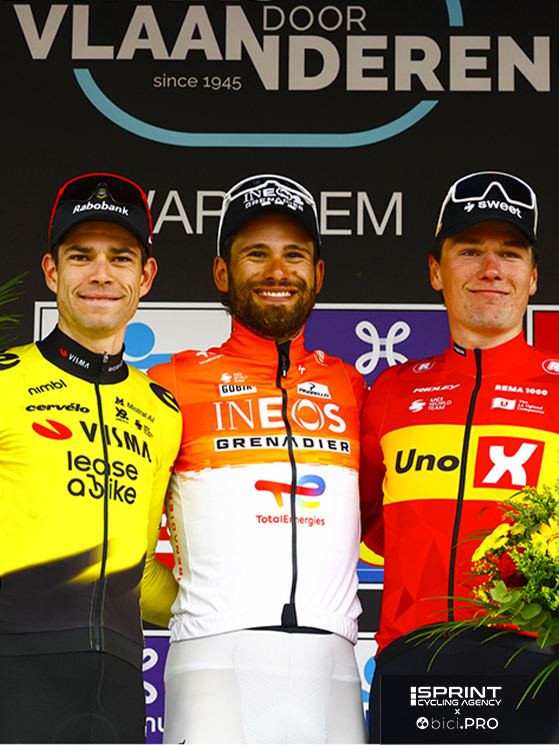 Sul palco con Ganna sono saliti Van Aert e Waerenskjold