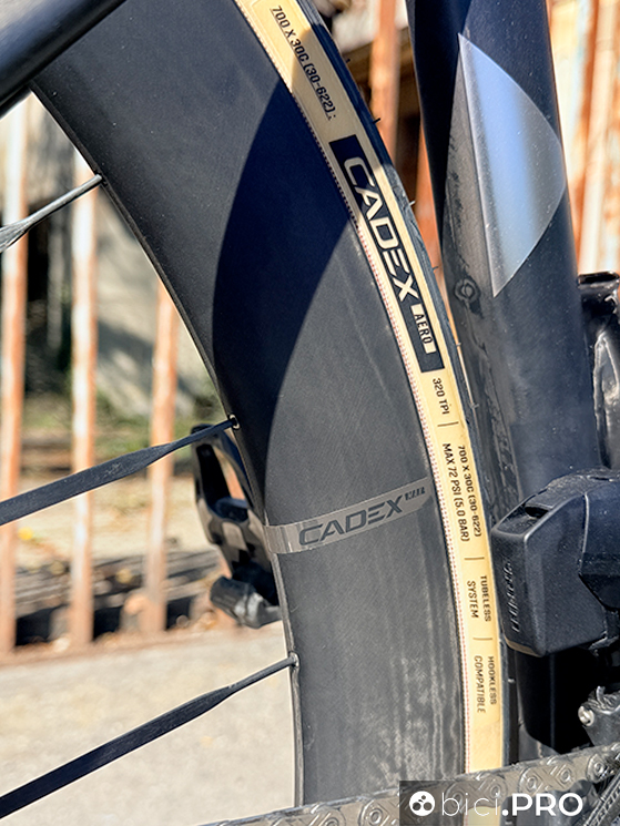 La prova a lungo termine delle ruote Cadex Max 50