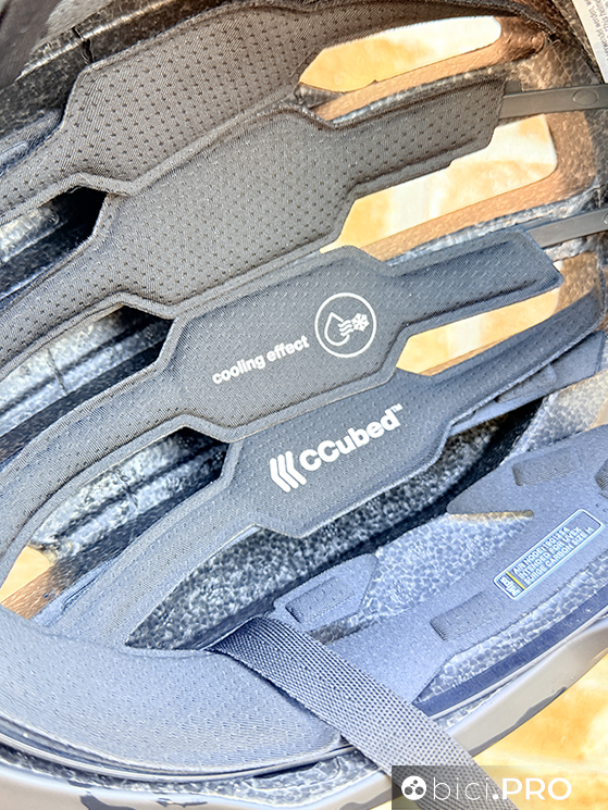 Uvex Ultimate Surge Carbon, impressiona per la freschezza