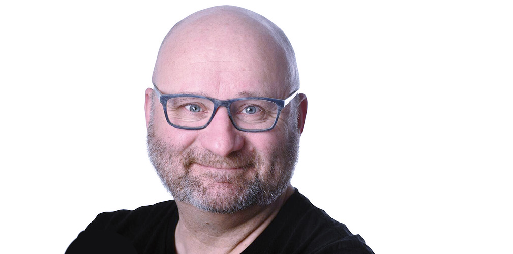 Guy Van Den Langenbergh (classe nel 1968) è un giornalista sportivo specializzato in ciclismo e ciclocross. Scrive per Het Nieuwsblad dal 2004 ed è ospite anche di diversi talk