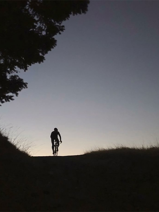 5am., social, Simone Curti