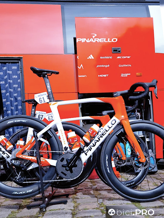 Filippo ganna, Pinarello Dogma, Roubaix 2026