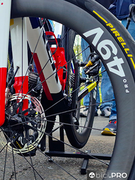 Il pavé non è tutto uguale. Viaggio nelle scelte tecniche Pirelli