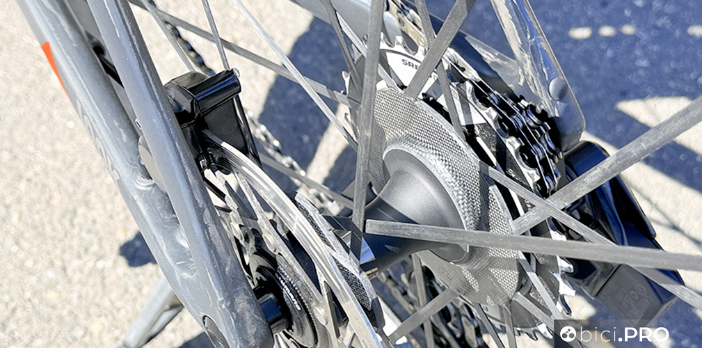 La prova a lungo termine delle ruote Cadex Max 50