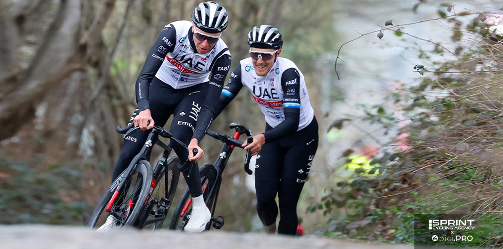 Sopralluogo di percorso prima del Fiandre del 2023. Sul Koppenberg anche POgacar mette piede a terra, poi però vincerà