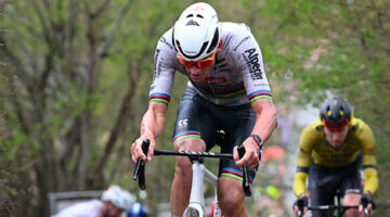 Giro delle Fiandre 2024, Koppenberg, Mathieu Van der Poel, Matteo Jorgenson