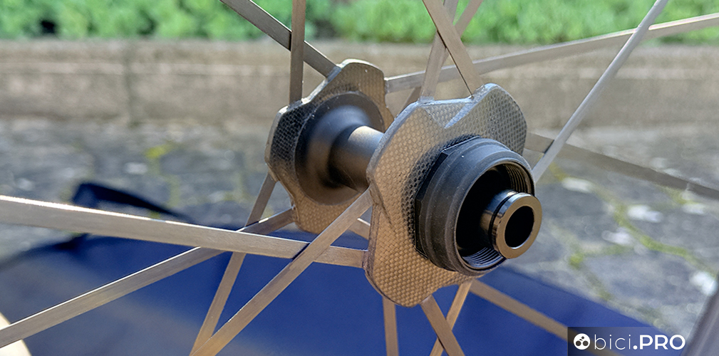 La prova a lungo termine delle ruote Cadex Max 50