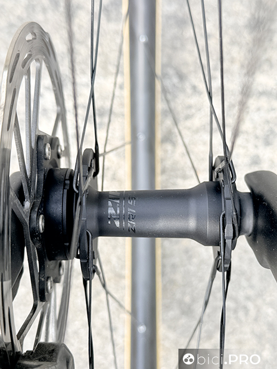 Zipp 202 NSW, 1090 grammi e profilo da 35 millimetri