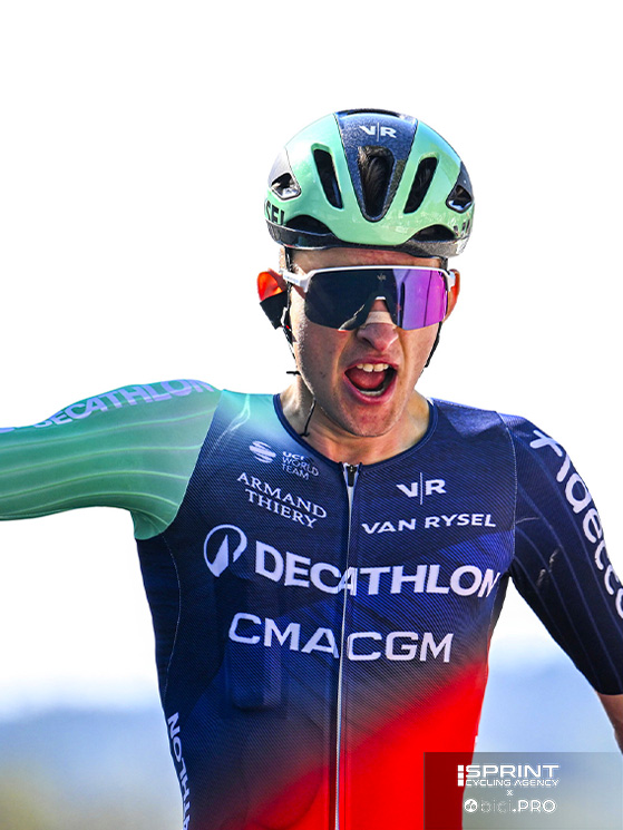 Una scalata di Huy regolare e progressiva: a 19 anni Paul Seixas conquista la Freccia Vallone