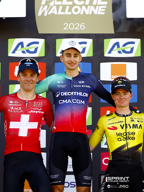 Sul podio accanto a Seixas salgono Schmid e Tulett: per entrambi u grande risultato: insperato, a quanto hanno detto