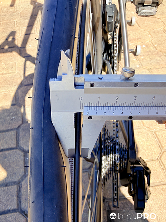 La prova a lungo termine delle ruote Cadex Max 50