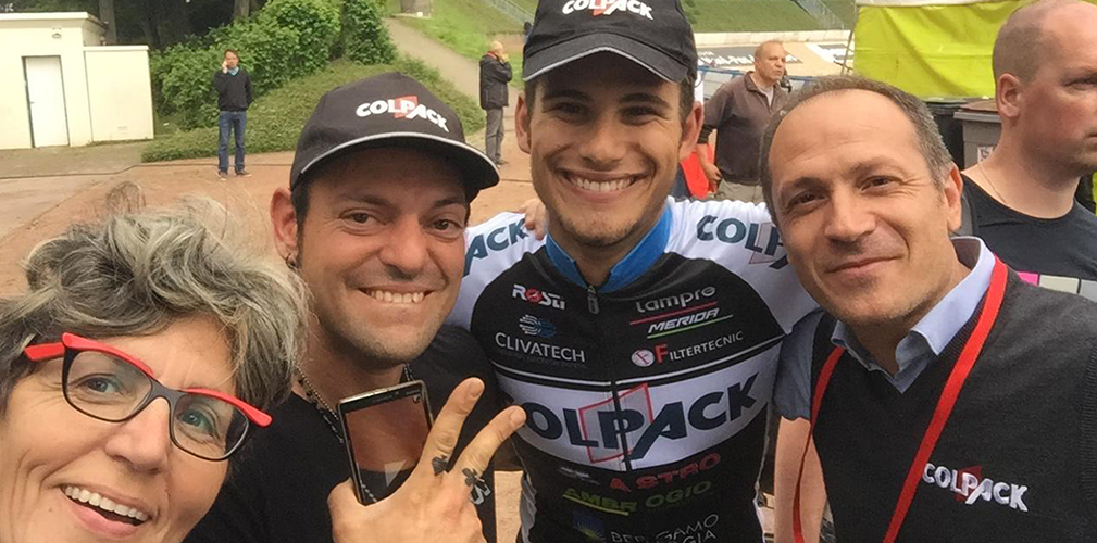 Dopo la vittoria, con il neccanico Stanga e con Rossella Di Leo (foto Team Colpack)