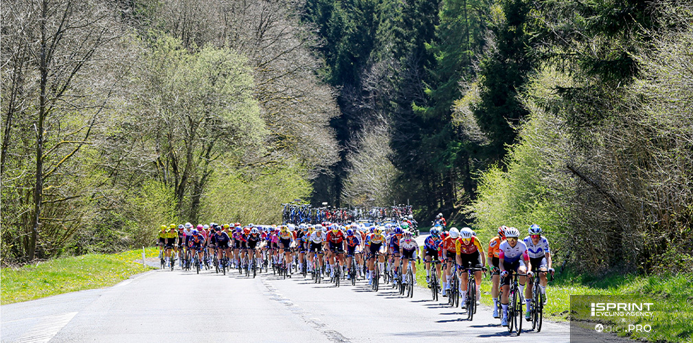 Il gruppo delle donne è partito alle 13,25 da Bastogne: gara di 156 chilometri