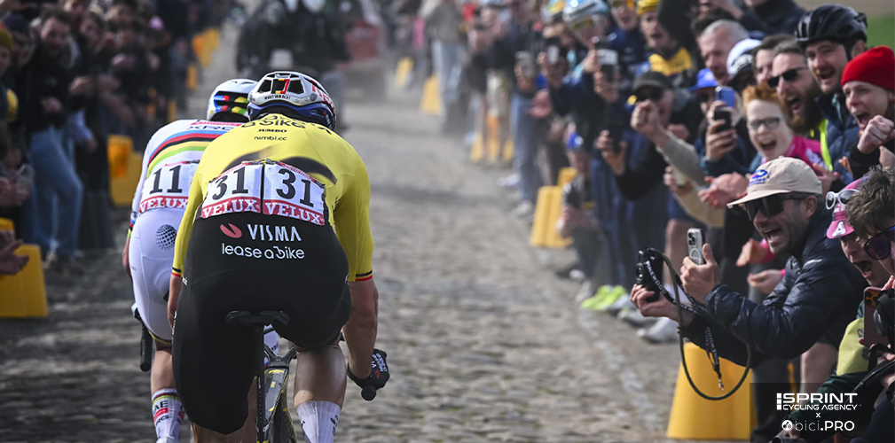 A ruota sul pavé: così Van Aert ha impedito a Pogacar di sorprenderlo con i suoi attacchi