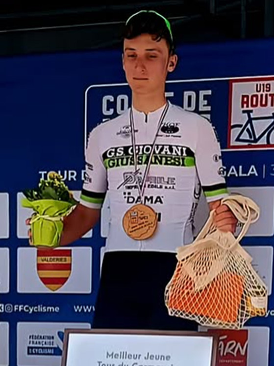 Brustia premiato come miglior giovane al Tour du Carmausin Segala. Ha solo 16 anni