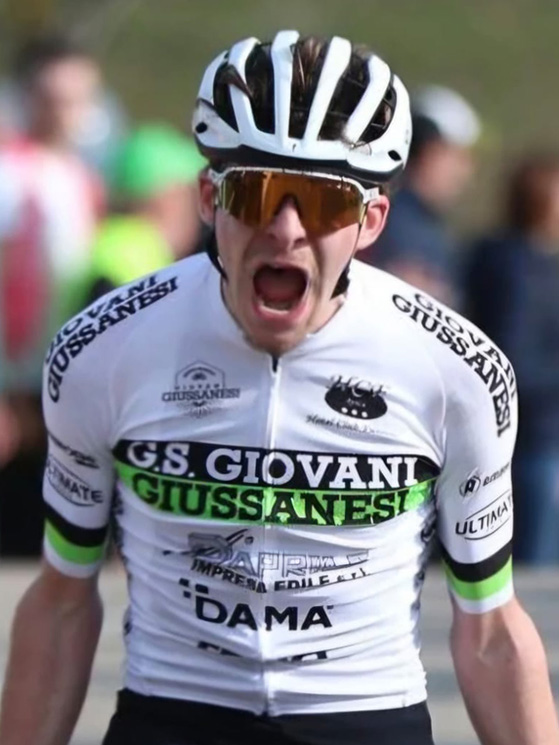 Niccolò Muraro in trionfo al Grand Prix de Saint Etienne Loire, dove terzo è finito Brustia