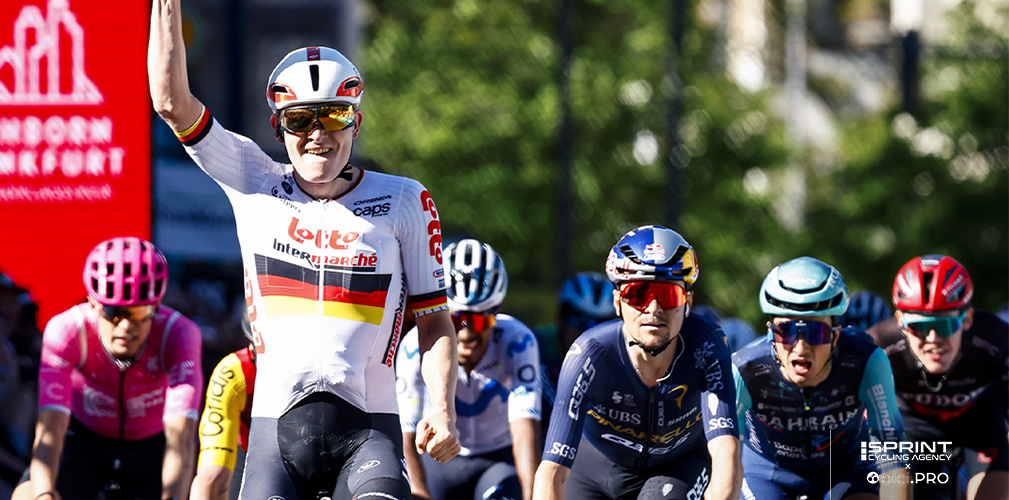 Lo sprint vincente di Zimmermann su Pidcock e Tulett, Gualdi è all'estrema destra