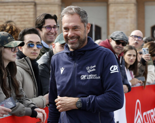 Il cittì femminile Marco Velo è anche direttore nelle gare RCS Sport