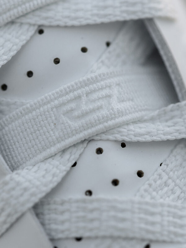 Si chiamano Trek RSL Lace, sono le scarpe stringate road e anche off-road