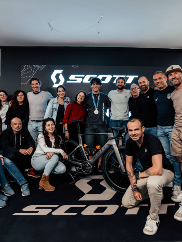 Scott Italia, Giovanni Franzoni, discesista azzurro