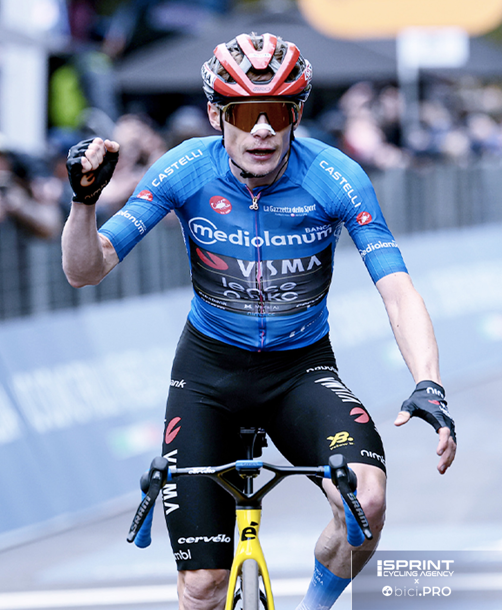 Jonas Vingegaard vince a Corno alla Scale