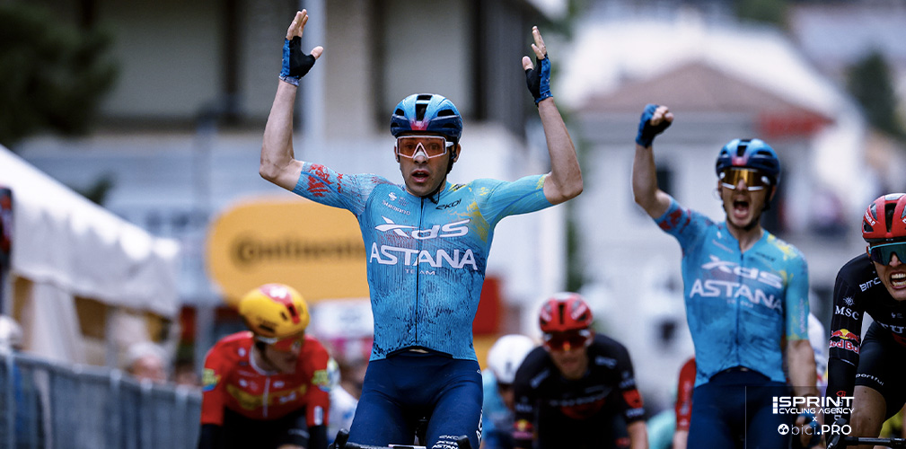 Guillermo Thomas Silva (classe 2001) vince a Veliko Tornovo e indossa la maglia rosa. Da notare alle sue spalle Scaroni che esulta