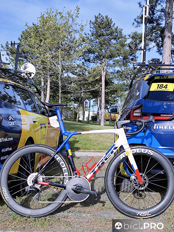 La Trek Madone di Milan, finita di montare pochi minuti fa