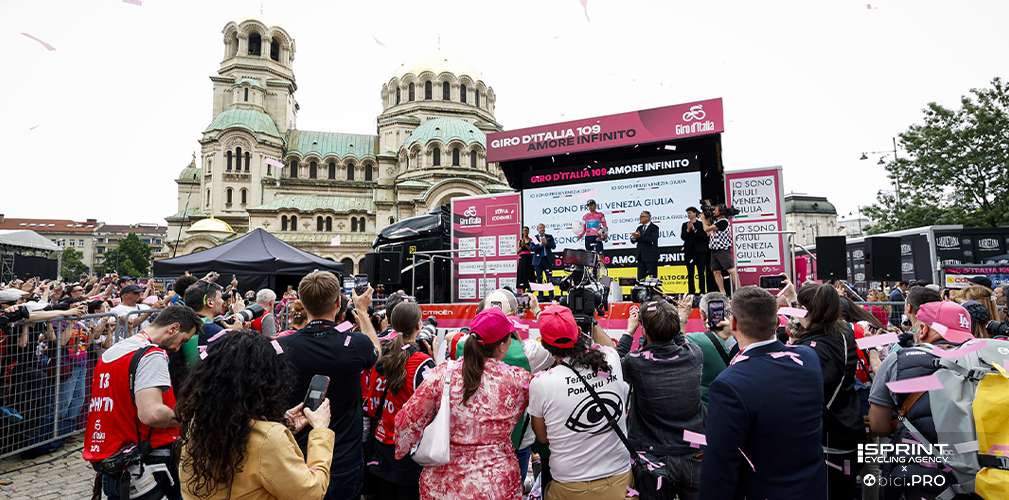 Il Giro saluta la Bulgaria e la cattedrale Aleksandr Nevskij di Sofia con Silva in maglia rosa