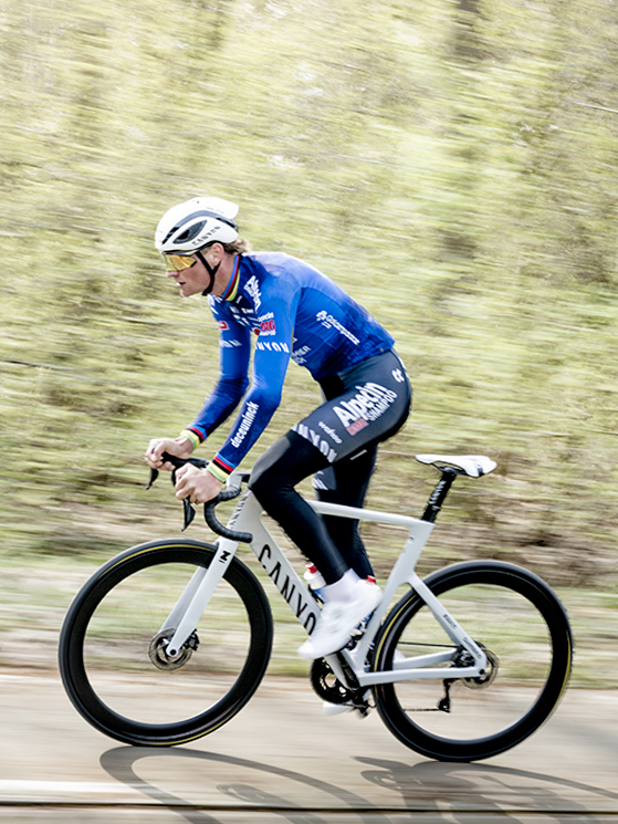 Dopo la CFR arrivano anche le Canyon Endurace CF SLX ed Endurace CF