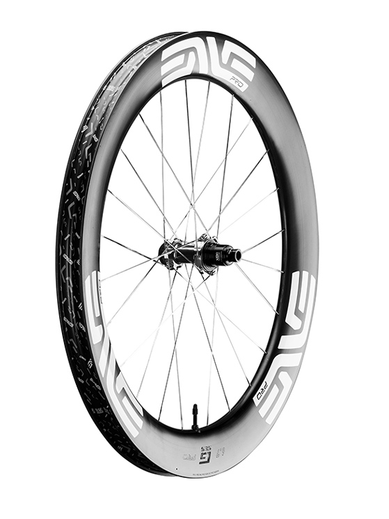 Questa è la ENVE SES-6.7 Pro: altezze di 60-27 mm e canale da 35