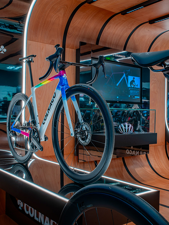 Colnago seleziona attentamente i negozi in cui espone: RDR Bikes è stato ritenuto idoneo