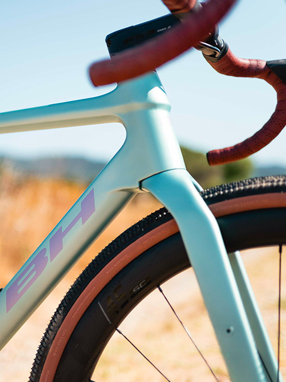 BH GravelX R e GravelX, rinnovata la famiglia di bici gravel