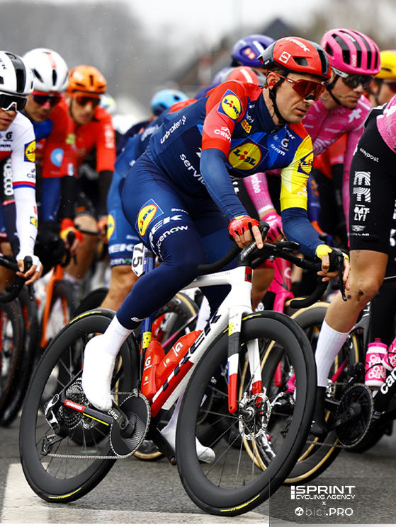 L'assenza di Theuns al Giro si sta facendo sentire: il belga è assente per esigenze familiari